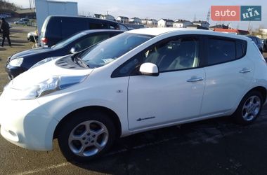 Хэтчбек Nissan Leaf 2016 в Ровно