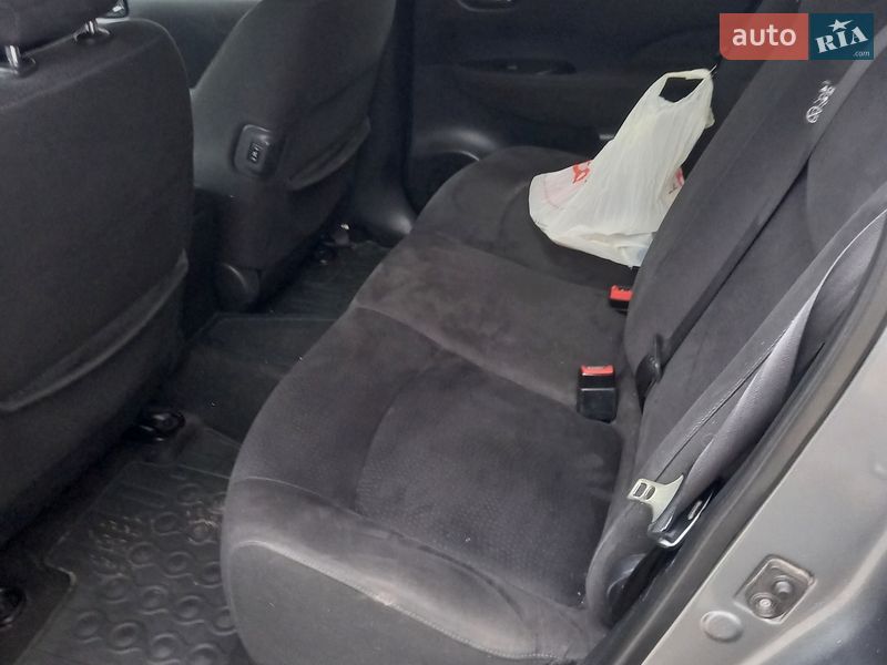 Хетчбек Nissan Leaf 2017 в Сокалі