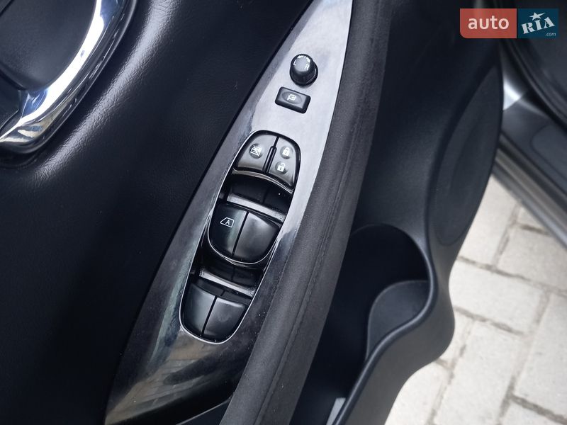 Хетчбек Nissan Leaf 2017 в Сокалі