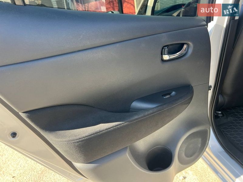 Хетчбек Nissan Leaf 2017 в Києві фото 13 Хетчбек Nissan Leaf 2017 в Києві