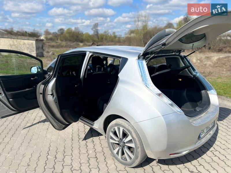 Хэтчбек Nissan Leaf 2013 в Бродах фото 7 Хэтчбек Nissan Leaf 2013 в Бродах