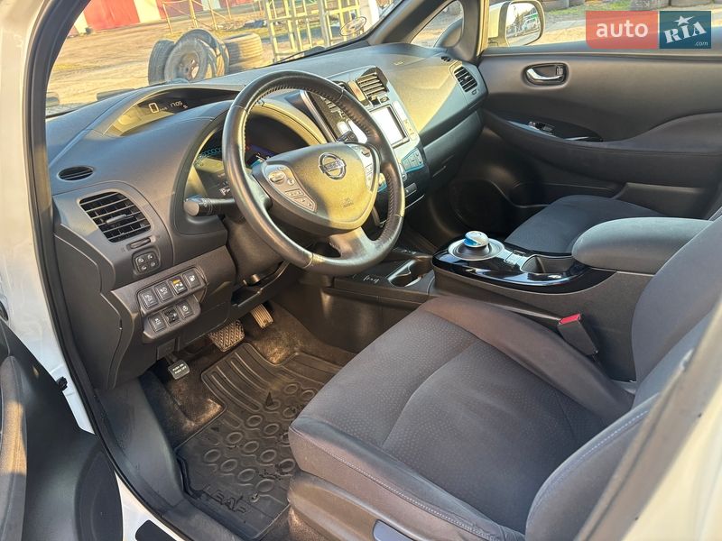 Хэтчбек Nissan Leaf 2014 в Нововолынске