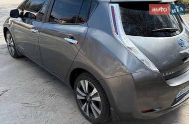 Хэтчбек Nissan Leaf 2016 в Киеве