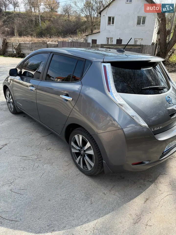 2017 Nissan Leaf - мініатюра 20