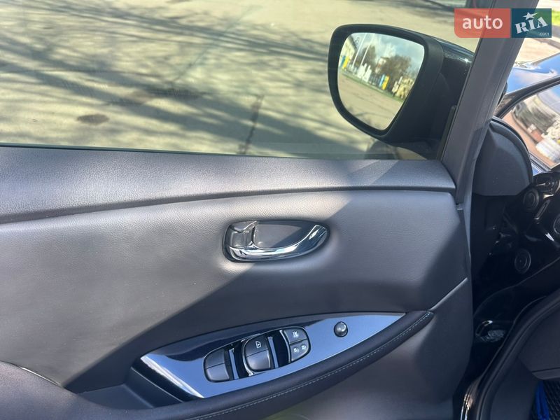 Хэтчбек Nissan Leaf 2018 в Хмельницком