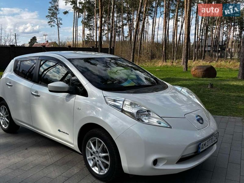 Хэтчбек Nissan Leaf 2016 в Житомире