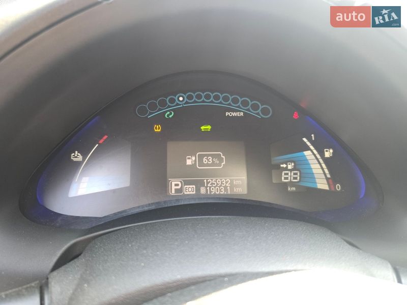 Хэтчбек Nissan Leaf 2015 в Одессе
