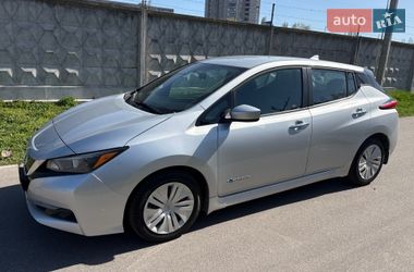 Хэтчбек Nissan Leaf 2018 в Киеве