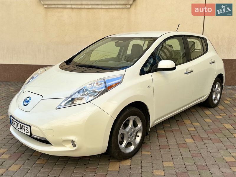 Хэтчбек Nissan Leaf 2012 в Одессе