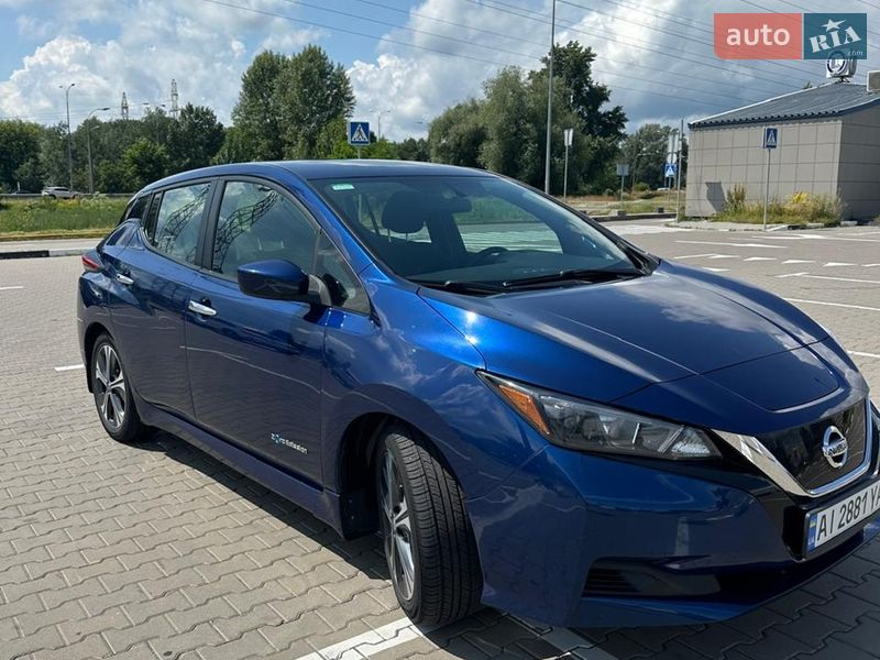 Хэтчбек Nissan Leaf 2018 в Киеве