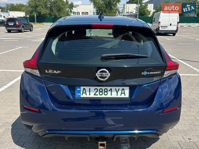 Хэтчбек Nissan Leaf 2018 в Киеве