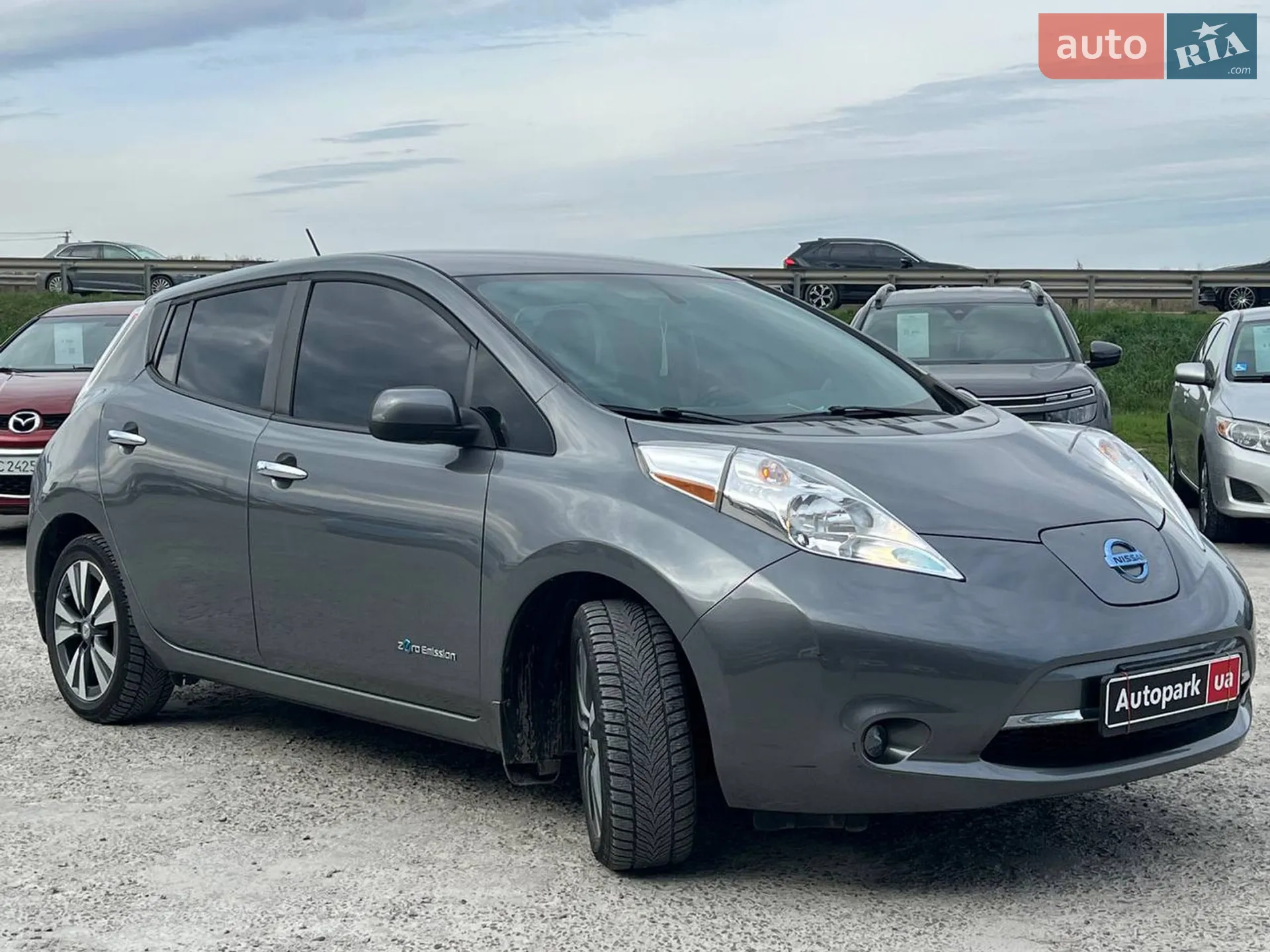 2015 Nissan Leaf - мініатюра 11