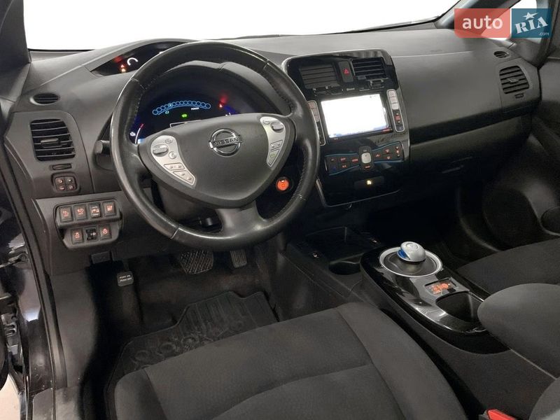 Хэтчбек Nissan Leaf 2015 в Киеве