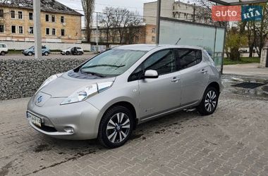 Хетчбек Nissan Leaf 2014 в Житомирі