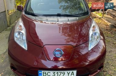Хэтчбек Nissan Leaf 2015 в Львове