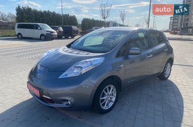Хэтчбек Nissan Leaf 2016 в Городке