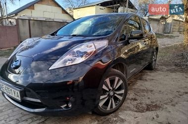 Хетчбек Nissan Leaf 2013 в Дніпрі