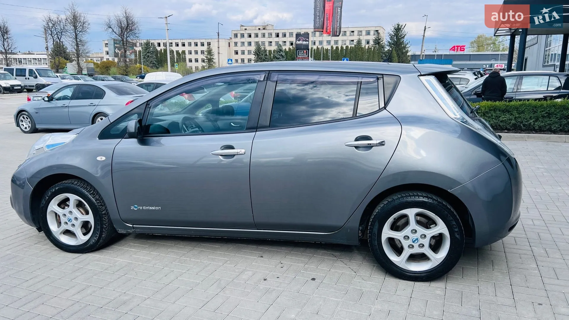 2015 Nissan Leaf - мініатюра 10