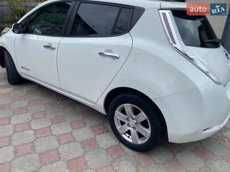 Хэтчбек Nissan Leaf 2014 в Тернополе