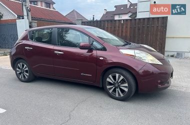 Хэтчбек Nissan Leaf 2016 в Святопетровское