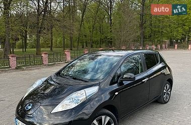 Хэтчбек Nissan Leaf 2014 в Владимирце