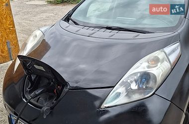 Хэтчбек Nissan Leaf 2013 в Киеве