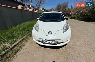 Хетчбек Nissan Leaf 2015 в Одесі
