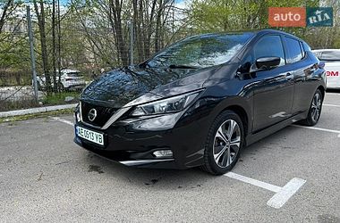 Хэтчбек Nissan Leaf 2021 в Днепре
