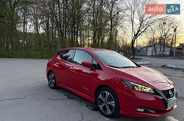 Хетчбек Nissan Leaf 2018 в Вінниці