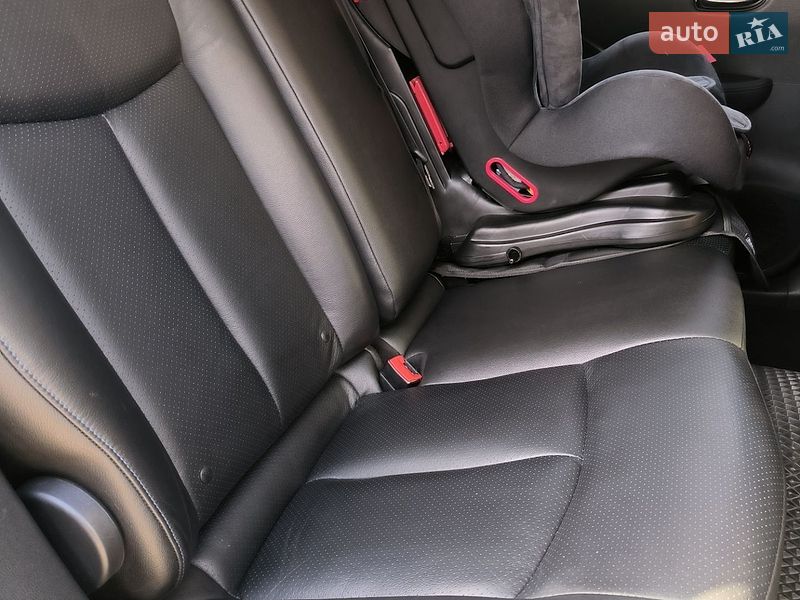 Хэтчбек Nissan Leaf 2014 в Гайвороне