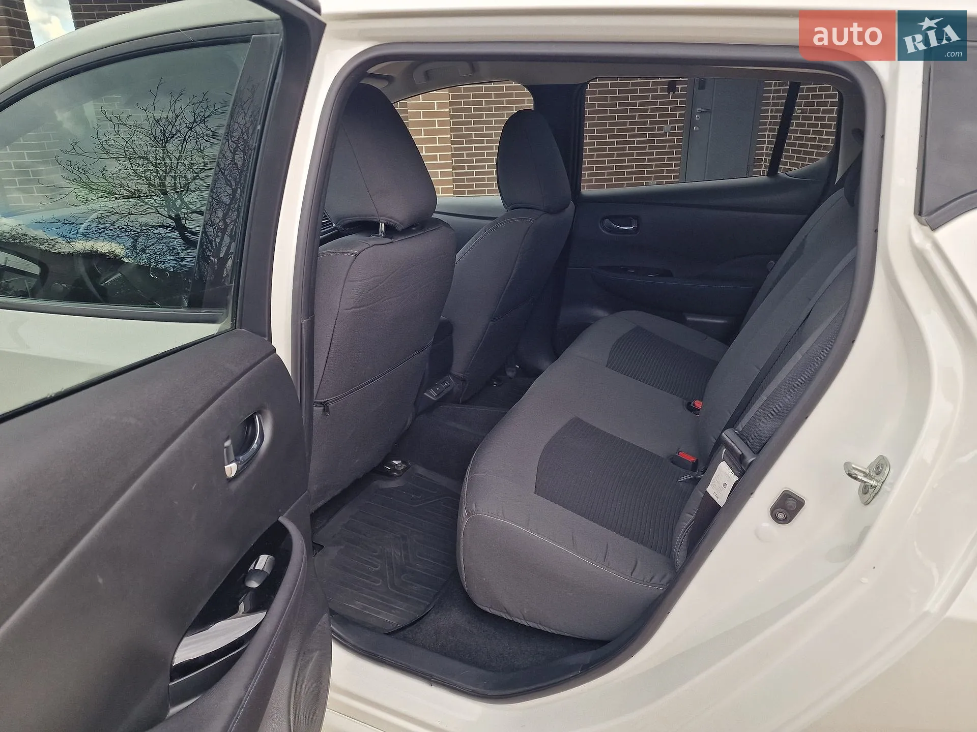 2020 Nissan Leaf - мініатюра 8