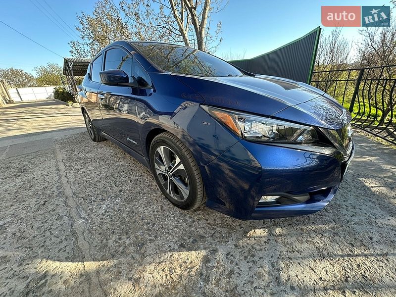 Хэтчбек Nissan Leaf 2019 в Вознесенске