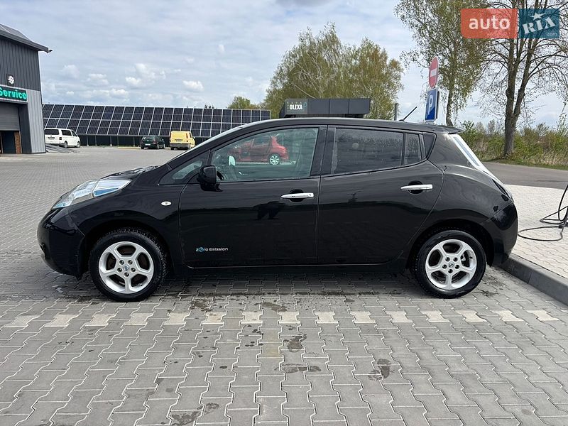 Хэтчбек Nissan Leaf 2014 в Владимире