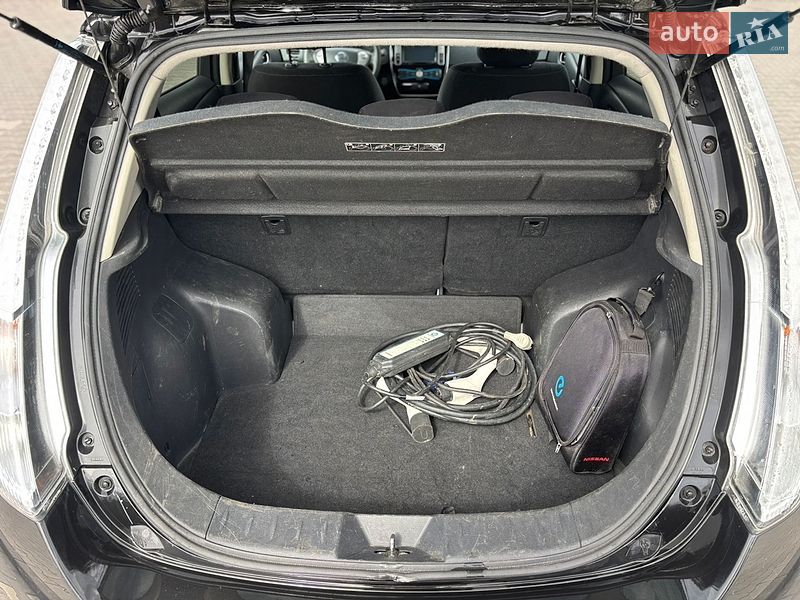 Хэтчбек Nissan Leaf 2014 в Владимире