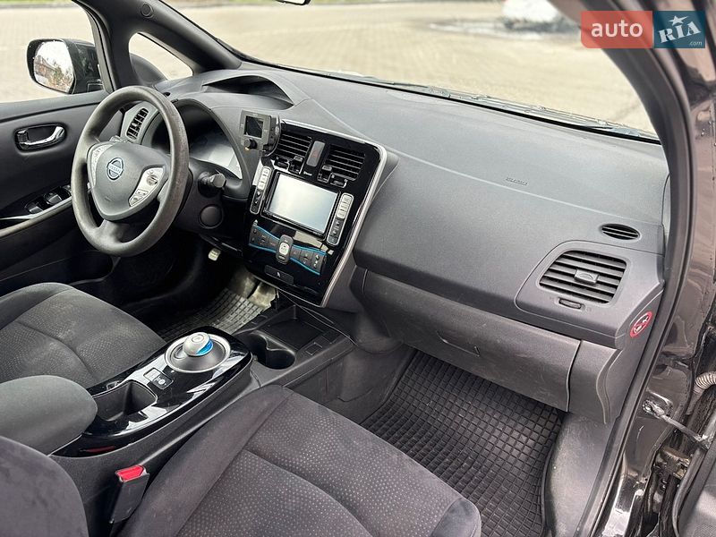 Хэтчбек Nissan Leaf 2014 в Владимире