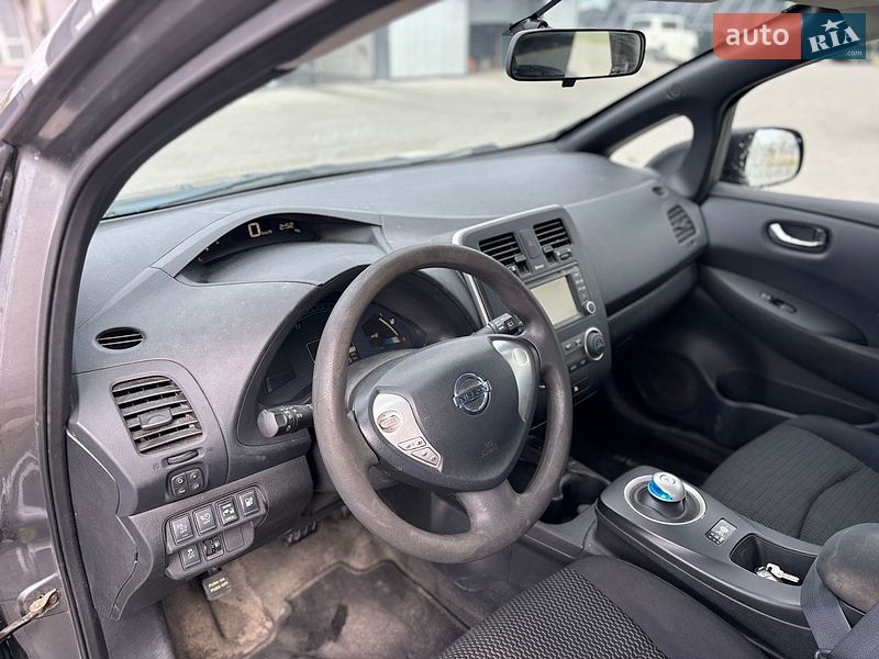 Хэтчбек Nissan Leaf 2014 в Владимире
