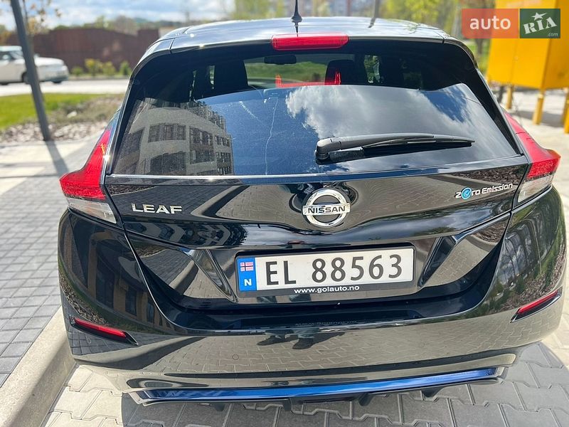 Хэтчбек Nissan Leaf 2018 в Кропивницком