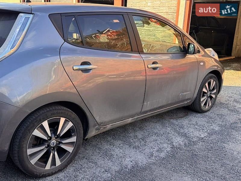 Nissan Leaf 2014