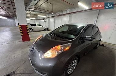 Хэтчбек Nissan Leaf 2015 в Измаиле
