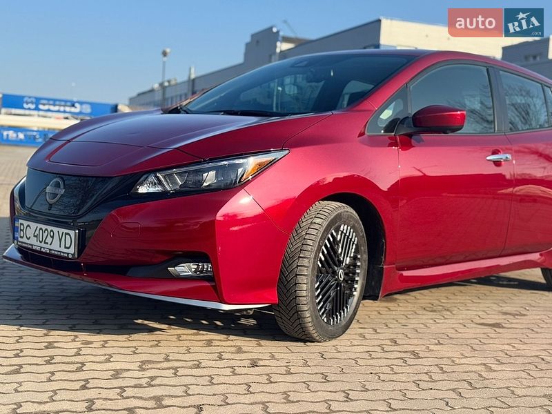 Хетчбек Nissan Leaf 2024 в Шептицькому
