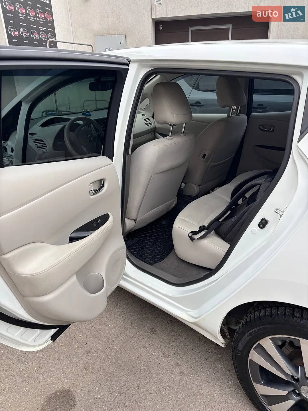2015 Nissan Leaf - мініатюра 5