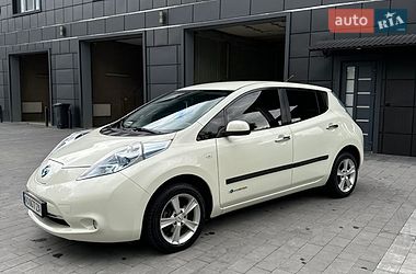 Хэтчбек Nissan Leaf 2012 в Тячеве