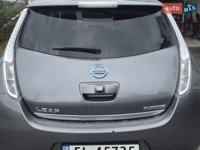 Хэтчбек Nissan Leaf 2014 в Умани