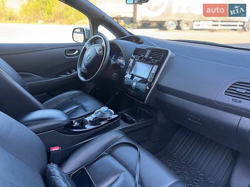 Хэтчбек Nissan Leaf 2014 в Виннице