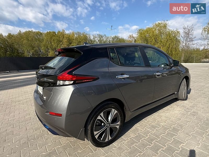 Хэтчбек Nissan Leaf 2022 в Ровно