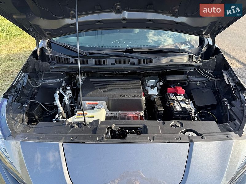 Хэтчбек Nissan Leaf 2022 в Ровно
