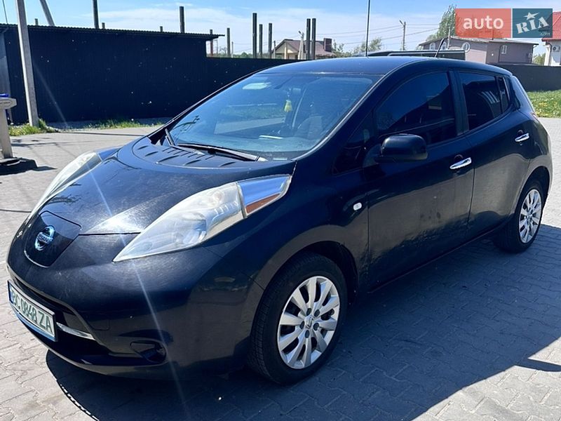 Хэтчбек Nissan Leaf 2014 в Львове