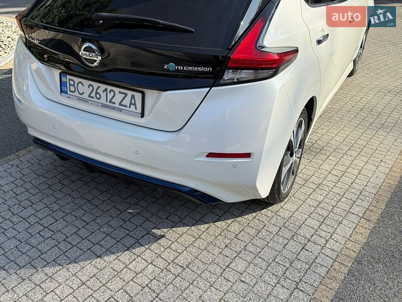 Хэтчбек Nissan Leaf 2019 в Львове