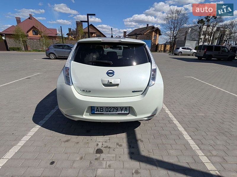 Хэтчбек Nissan Leaf 2012 в Виннице