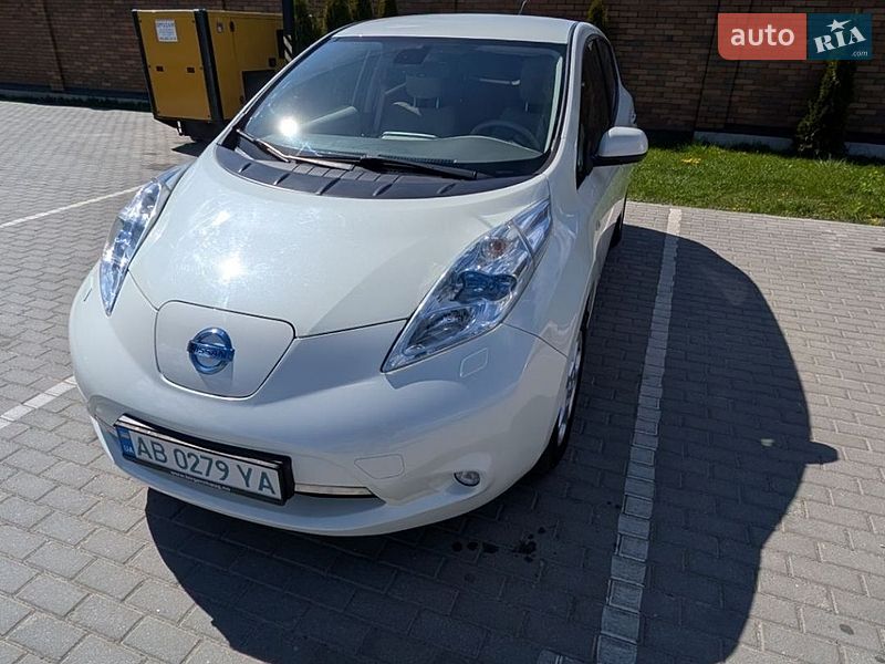 Хэтчбек Nissan Leaf 2012 в Виннице